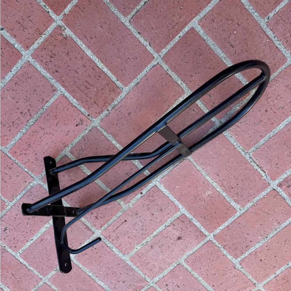 Black Metal Wall-Mounted Saddle Rack